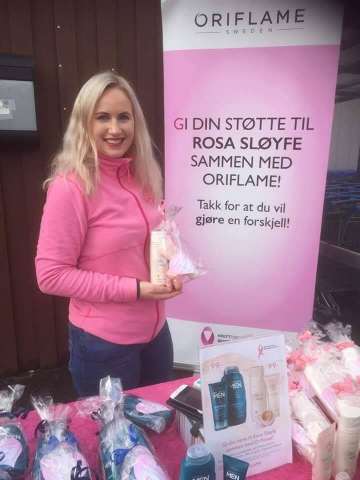 Oriflame rosa sløyfe stand